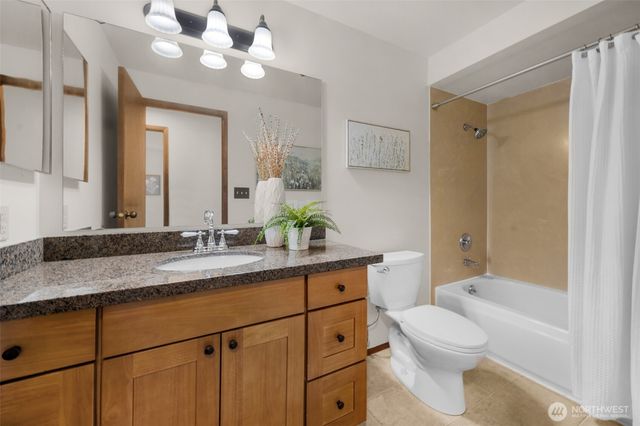 19524 53rd Avenue NE, Lake Forest Park, WA 98155