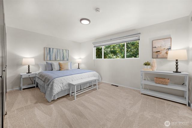 19524 53rd Avenue NE, Lake Forest Park, WA 98155