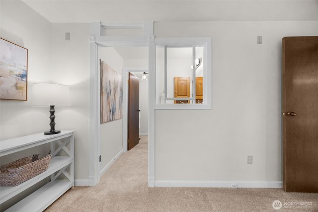 19524 53rd Avenue NE, Lake Forest Park, WA 98155