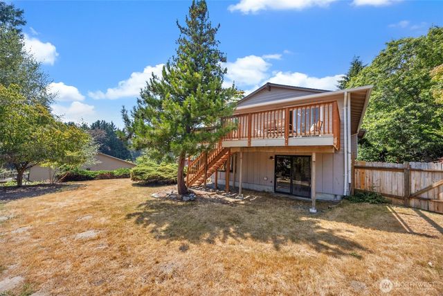 19524 53rd Avenue NE, Lake Forest Park, WA 98155