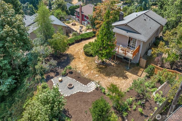 19524 53rd Avenue NE, Lake Forest Park, WA 98155