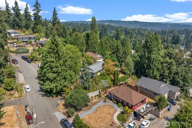 19524 53rd Avenue NE, Lake Forest Park, WA 98155