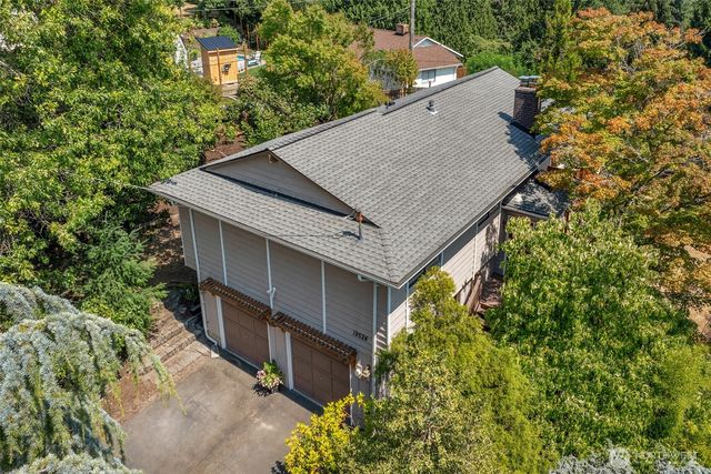 19524 53rd Avenue NE, Lake Forest Park, WA 98155