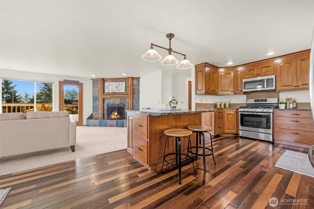 19524 53rd Avenue NE, Lake Forest Park, WA 98155