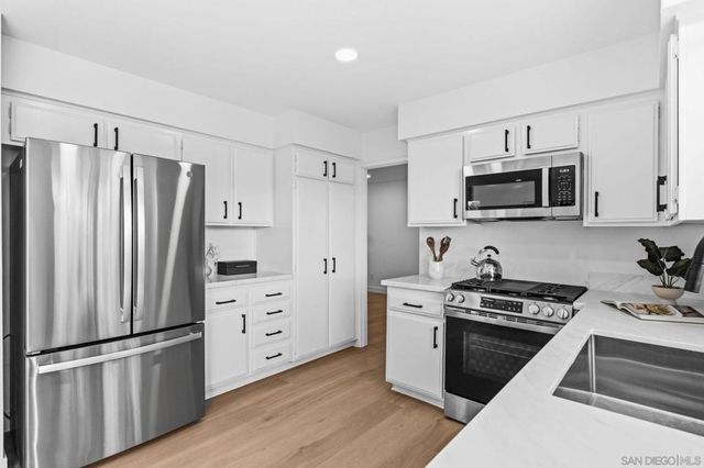 4614 La Cuenta Dr., San Diego, CA 92124