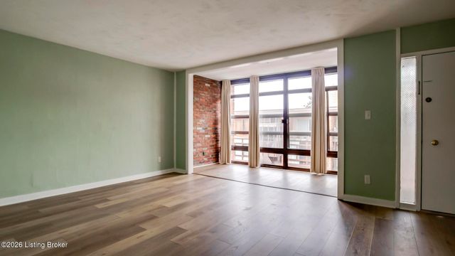 1040 Cherokee Rd APT E5, Louisville, KY 40204