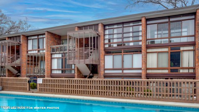 1040 Cherokee Rd APT E5, Louisville, KY 40204