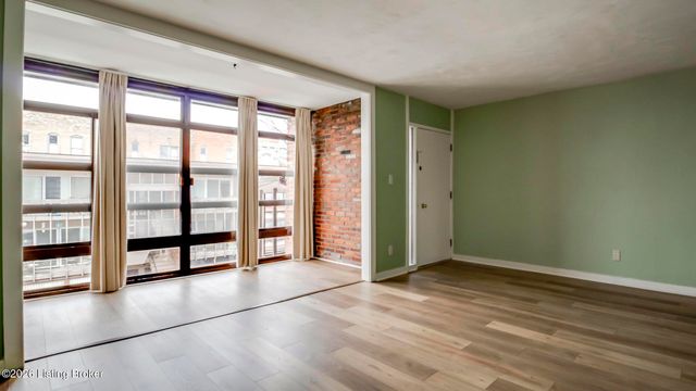 1040 Cherokee Rd APT E5, Louisville, KY 40204