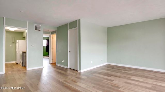 1040 Cherokee Rd APT E5, Louisville, KY 40204