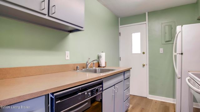 1040 Cherokee Rd APT E5, Louisville, KY 40204