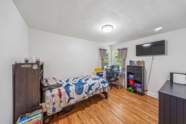 3432 Eastwood Drive, Des Moines, IA 50317
