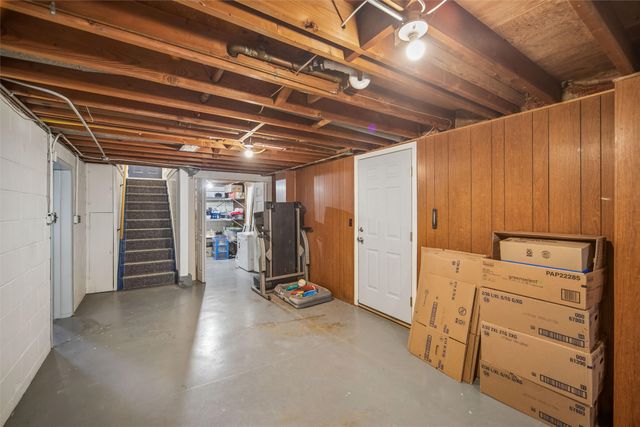 3432 Eastwood Drive, Des Moines, IA 50317