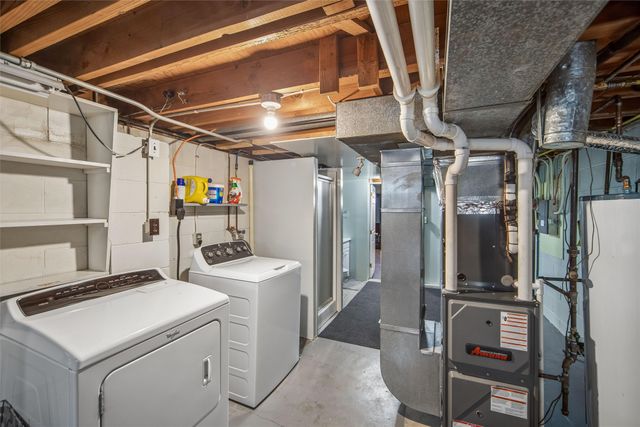 3432 Eastwood Drive, Des Moines, IA 50317