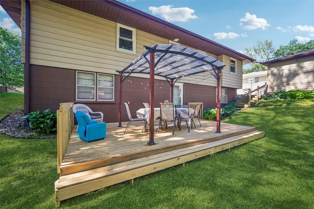3432 Eastwood Drive, Des Moines, IA 50317
