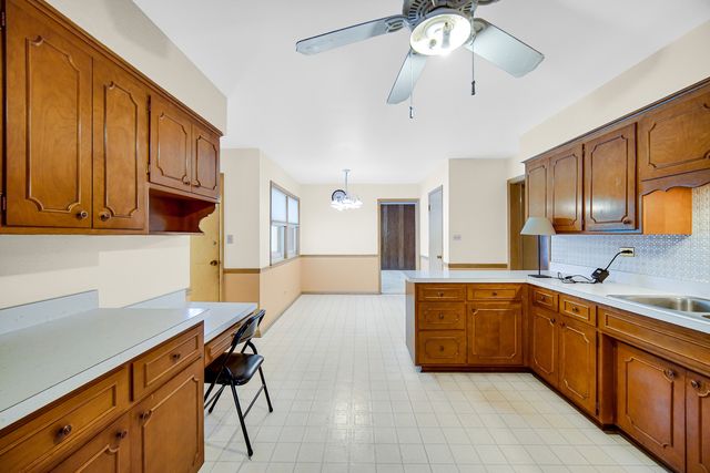 9620 S Keeler Avenue S, Oak Lawn, IL 60453