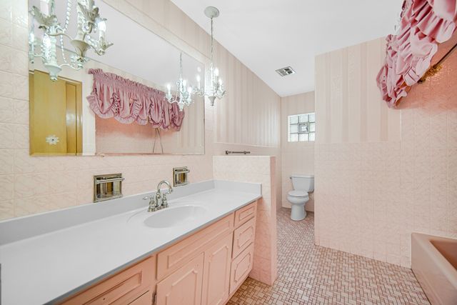 9620 S Keeler Avenue S, Oak Lawn, IL 60453