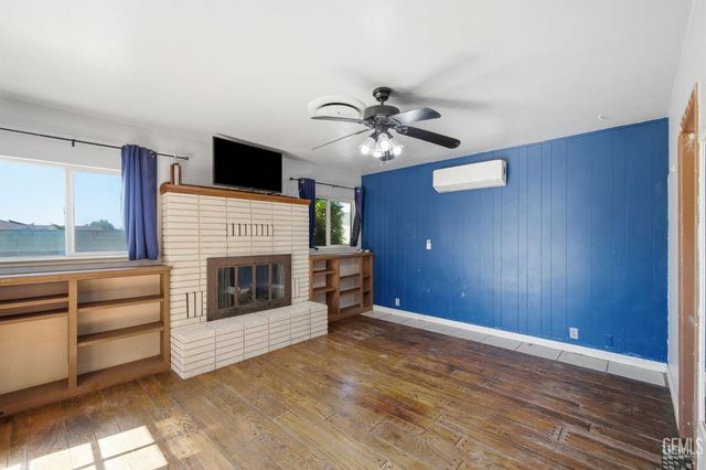 923 Devore Avenue, Bakersfield, CA 93308