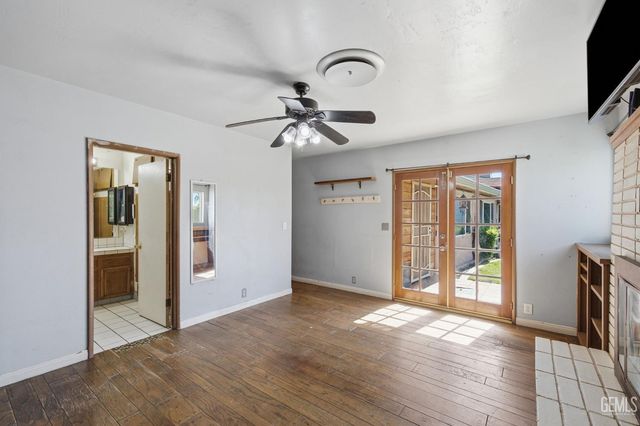 923 Devore Avenue, Bakersfield, CA 93308