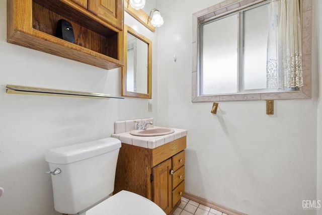 923 Devore Avenue, Bakersfield, CA 93308