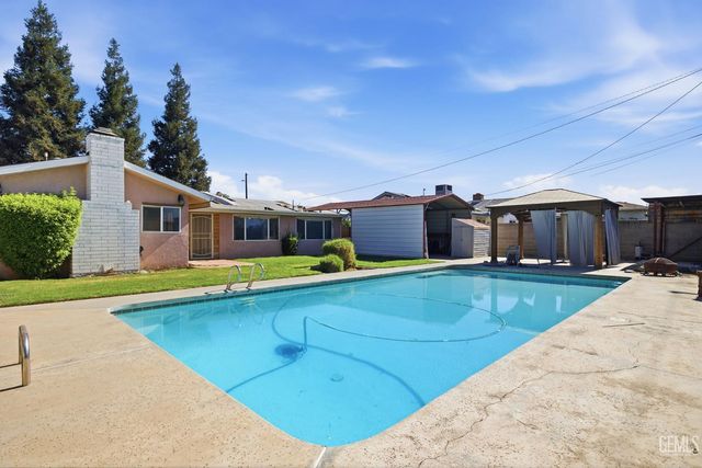 923 Devore Avenue, Bakersfield, CA 93308