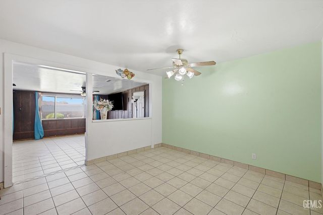 923 Devore Avenue, Bakersfield, CA 93308