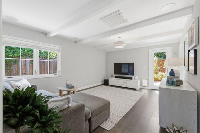 624 Tomi Lea Street, Los Altos, CA 94022