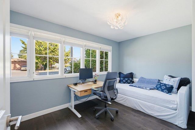 624 Tomi Lea Street, Los Altos, CA 94022