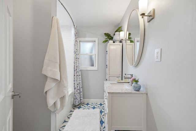 624 Tomi Lea Street, Los Altos, CA 94022