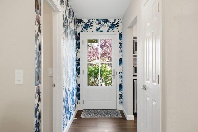 624 Tomi Lea Street, Los Altos, CA 94022