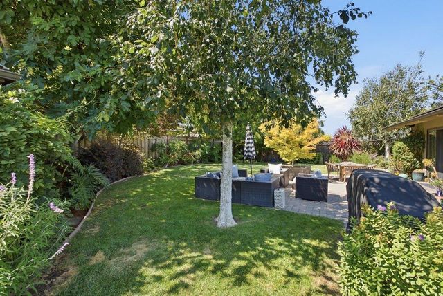 624 Tomi Lea Street, Los Altos, CA 94022