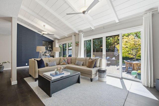 624 Tomi Lea Street, Los Altos, CA 94022