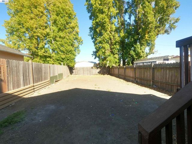 528 S 29th Street, Richmond, CA 94804