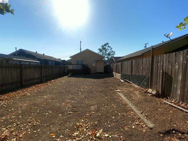 528 S 29th Street, Richmond, CA 94804
