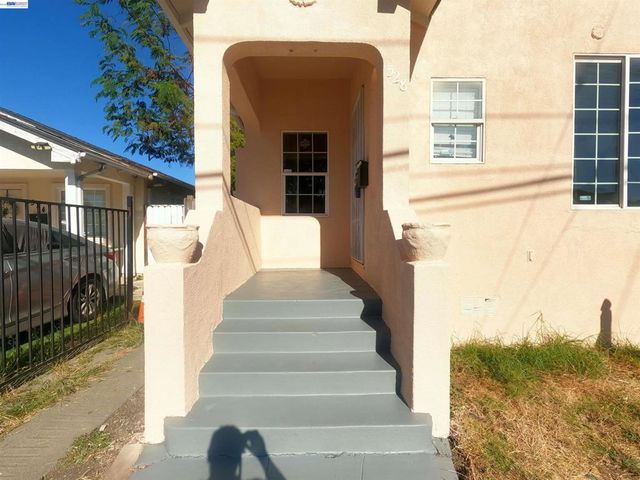 528 S 29th Street, Richmond, CA 94804