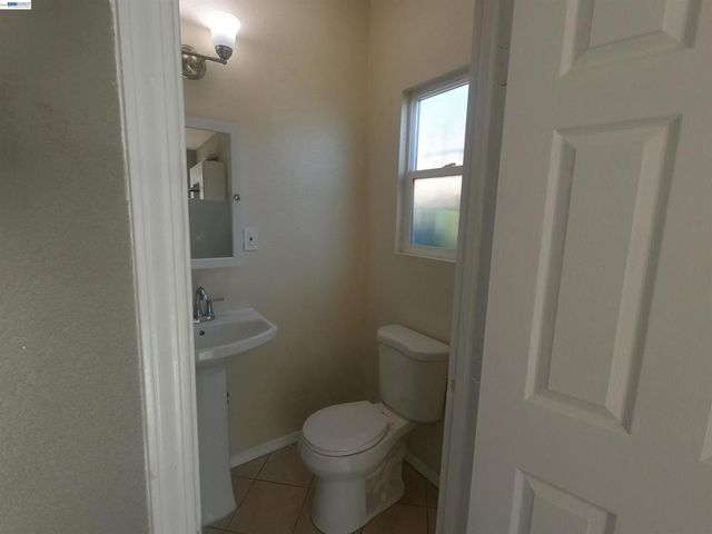 528 S 29th Street, Richmond, CA 94804