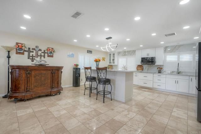 10629 Meadow Glen Way E, Escondido, CA 92026