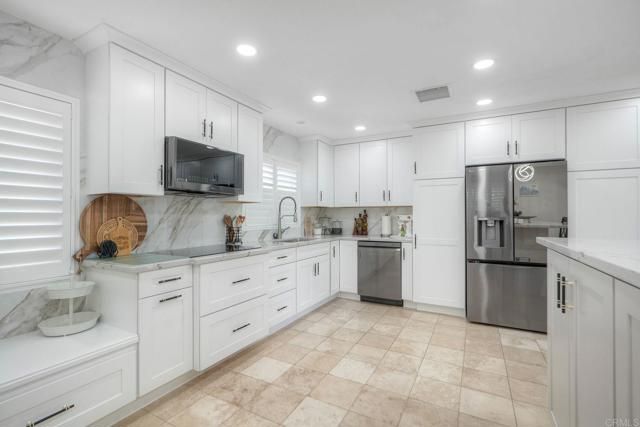 10629 Meadow Glen Way E, Escondido, CA 92026