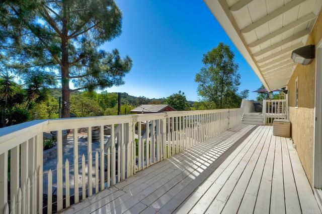 10629 Meadow Glen Way E, Escondido, CA 92026
