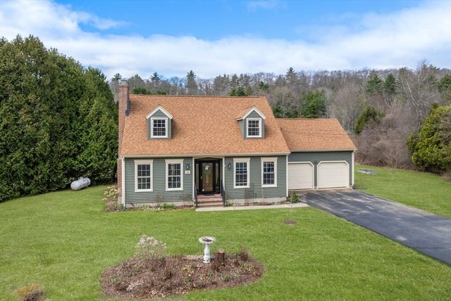 55 Brookfield Rd, Brimfield, MA 01010