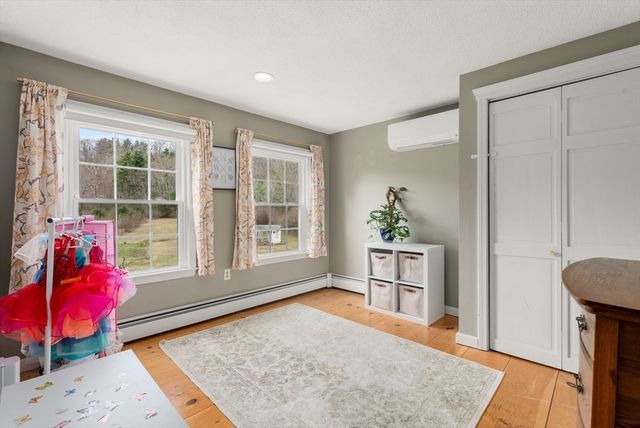 55 Brookfield Rd, Brimfield, MA 01010