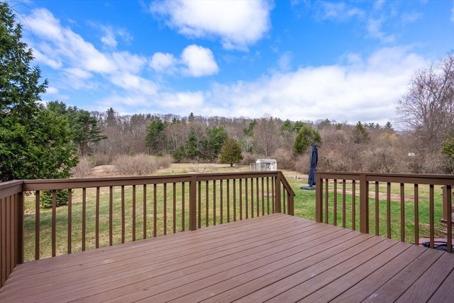 55 Brookfield Rd, Brimfield, MA 01010
