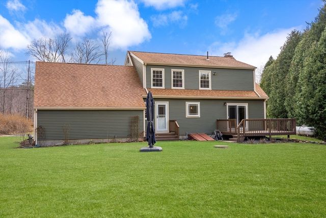 55 Brookfield Rd, Brimfield, MA 01010