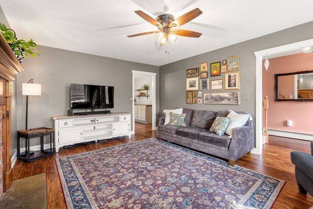 55 Brookfield Rd, Brimfield, MA 01010