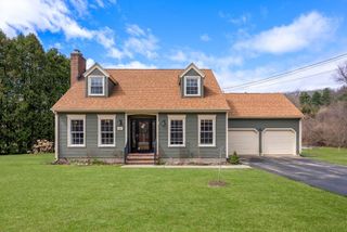 55 Brookfield Rd, Brimfield, MA 01010