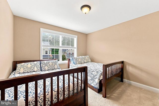 244 CLERMONT DR, Newtown Square, PA 19073