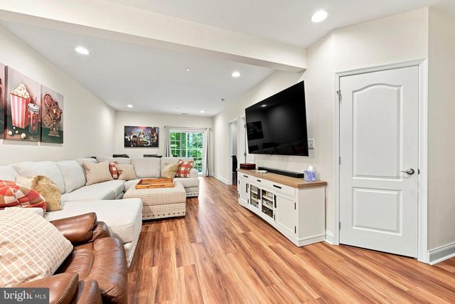 244 CLERMONT DR, Newtown Square, PA 19073
