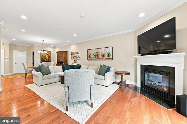 244 CLERMONT DR, Newtown Square, PA 19073