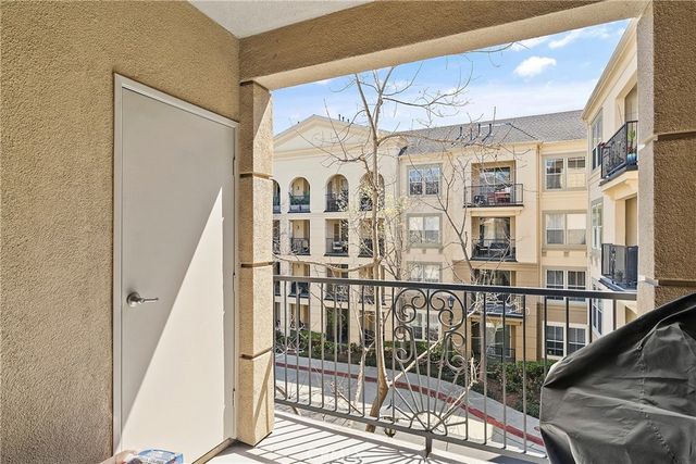 3338 Watermarke, Irvine, CA 92612