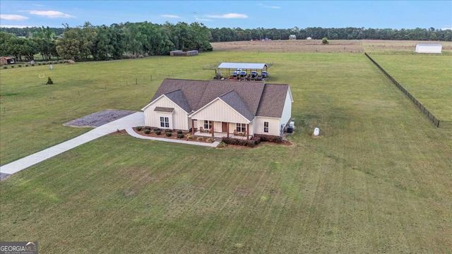 6984 Old River Road S, Brooklet, GA 30415