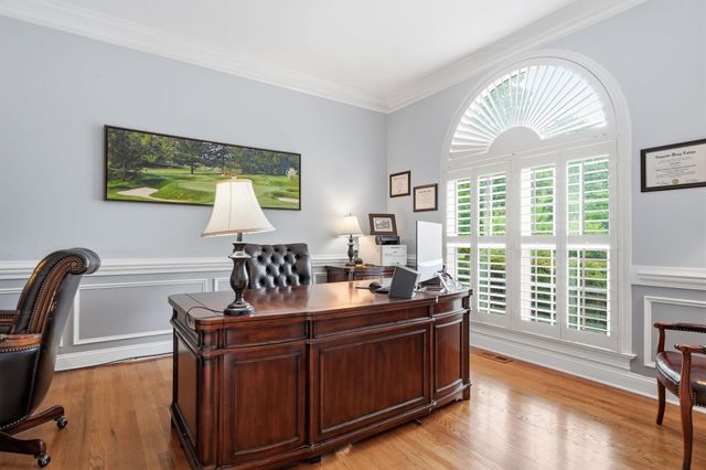 102 WHISPER WOOD CT, Newtown, PA 18940